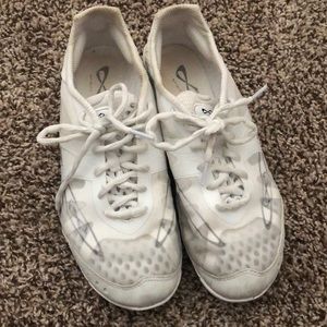 Nfinity Cheer shoes